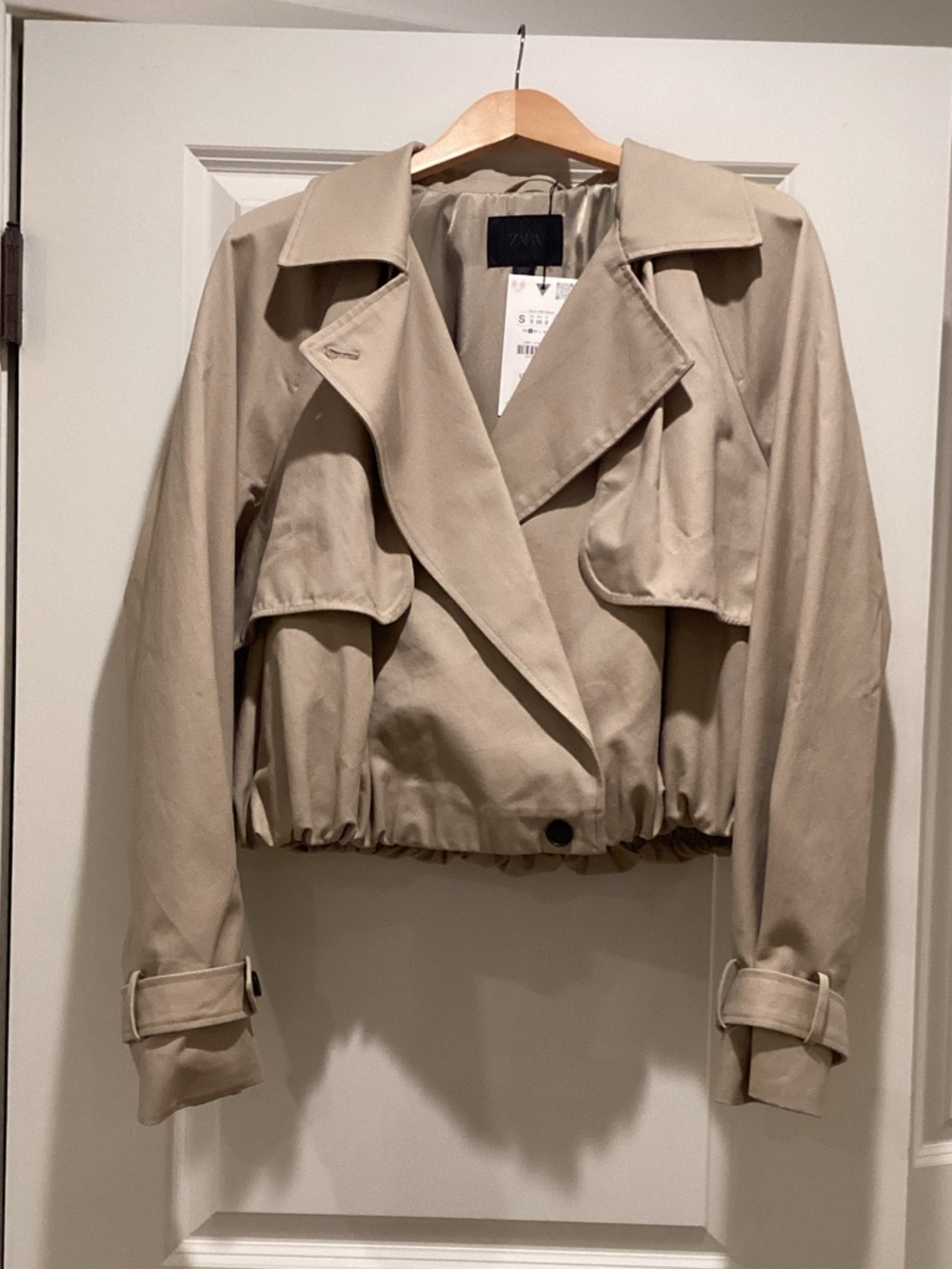 Zara Cropped Trench Jacket in Beige